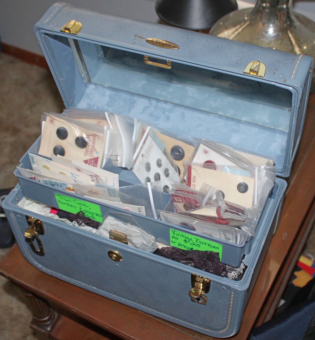 Image for MEGA INDOOR ANTIQUE ESTATE AUCTION