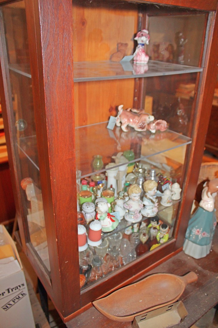 Image for MEGA INDOOR ANTIQUE ESTATE AUCTION