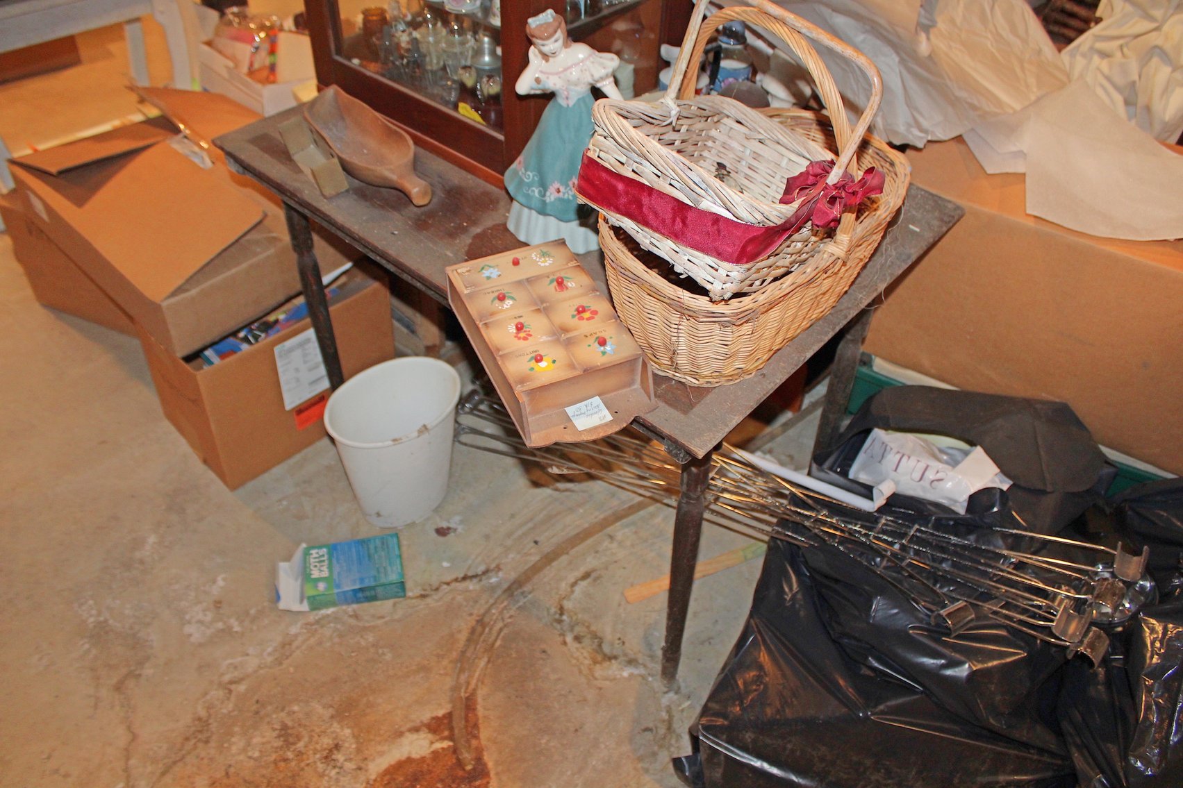 Image for MEGA INDOOR ANTIQUE ESTATE AUCTION