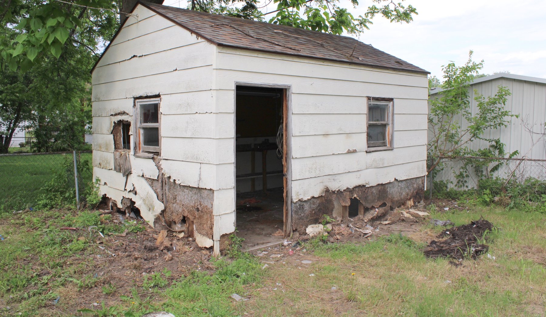 Image for DOUBLE REAL ESTATE AUCTION CARAVAN