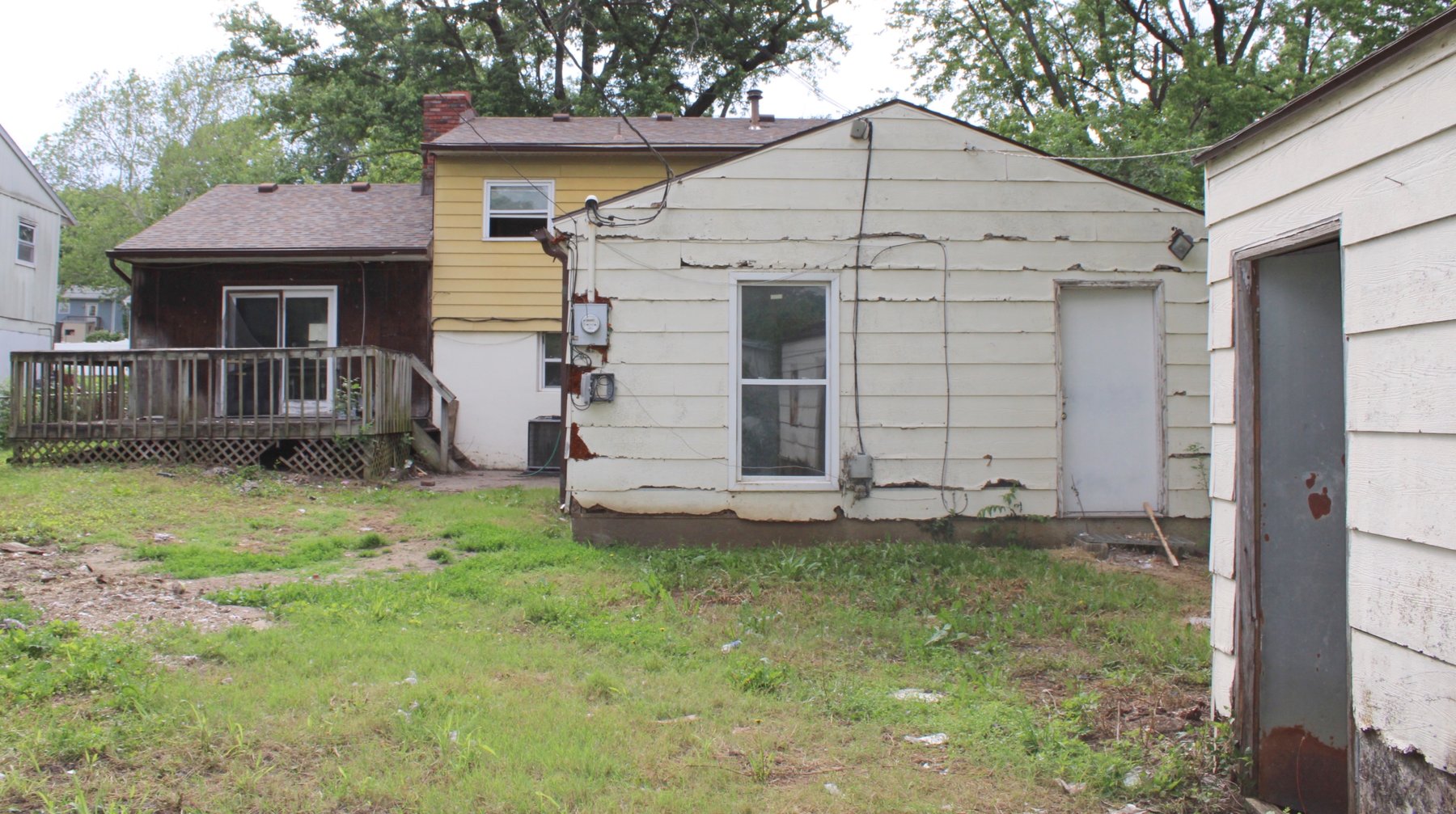 Image for DOUBLE REAL ESTATE AUCTION CARAVAN