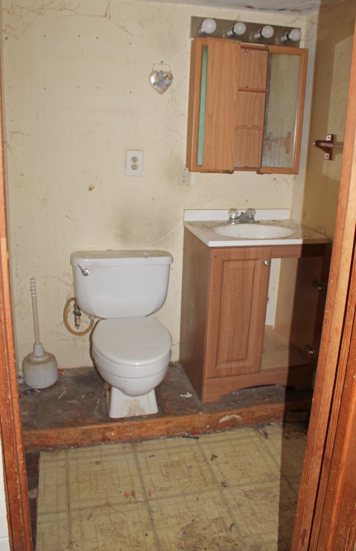 Image for DOUBLE REAL ESTATE AUCTION CARAVAN