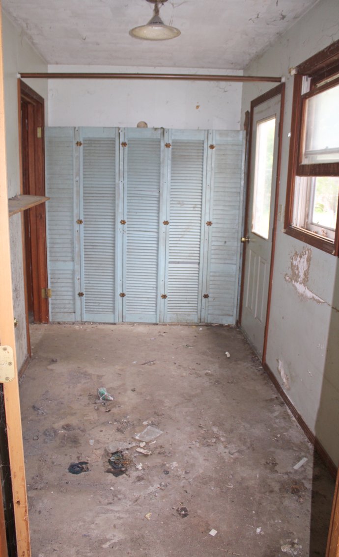 Image for DOUBLE REAL ESTATE AUCTION CARAVAN