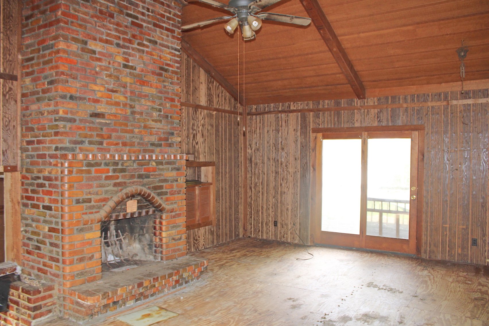 Image for DOUBLE REAL ESTATE AUCTION CARAVAN