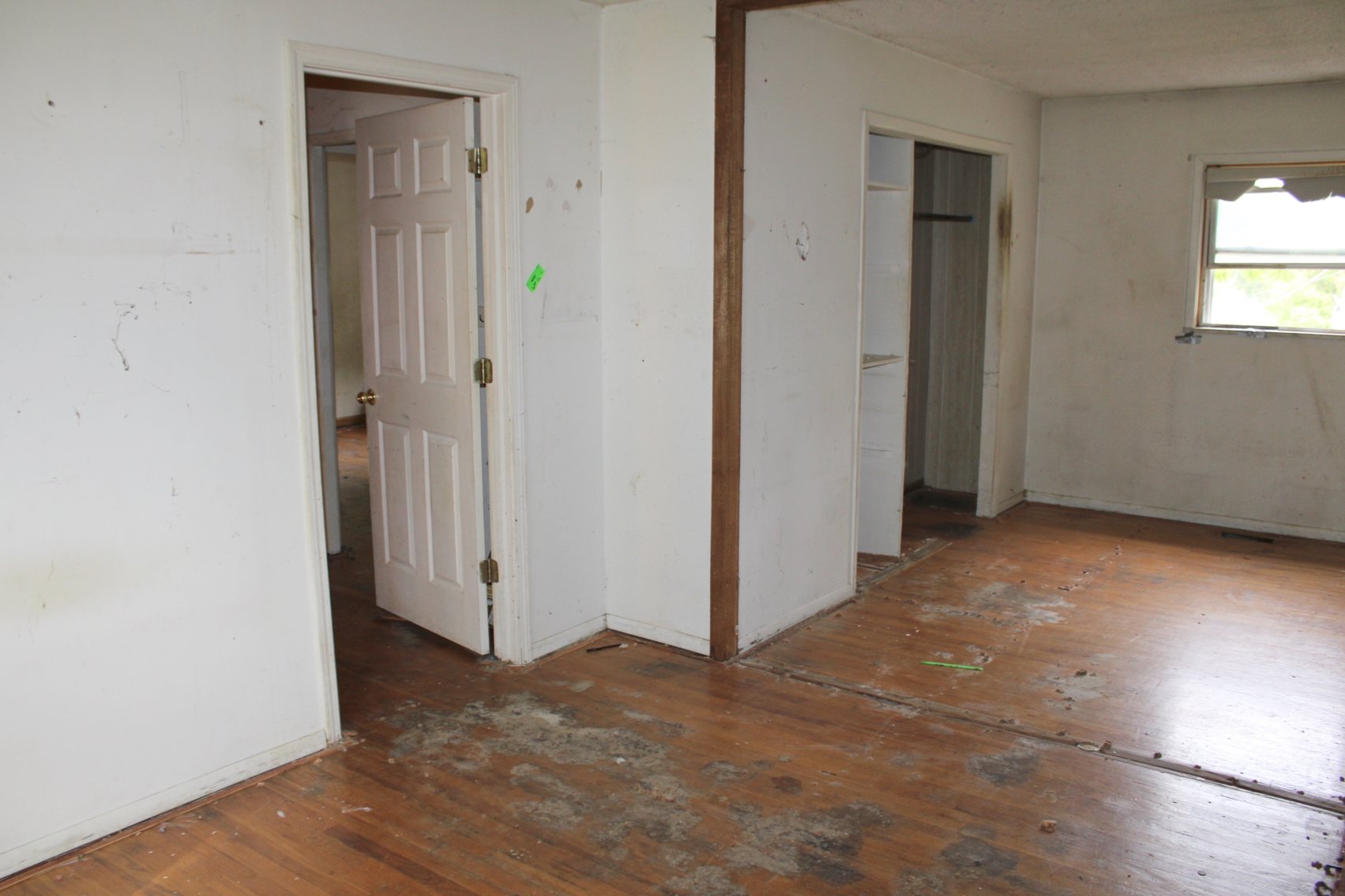 Image for DOUBLE REAL ESTATE AUCTION CARAVAN