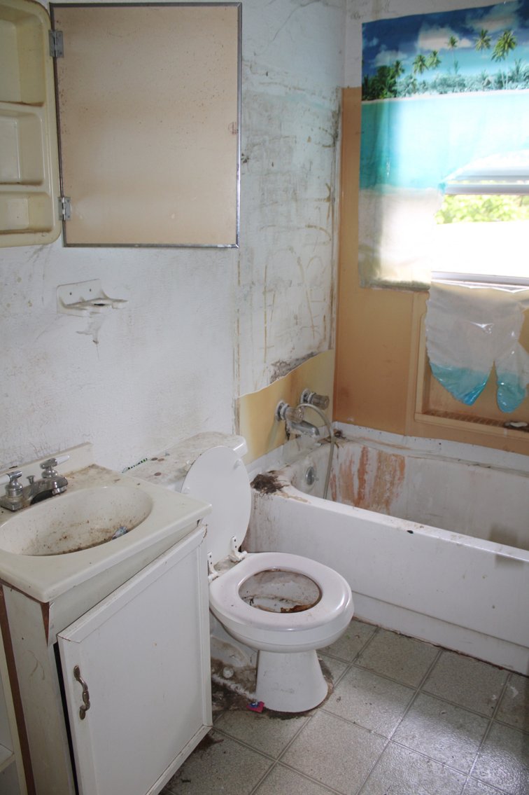 Image for DOUBLE REAL ESTATE AUCTION CARAVAN