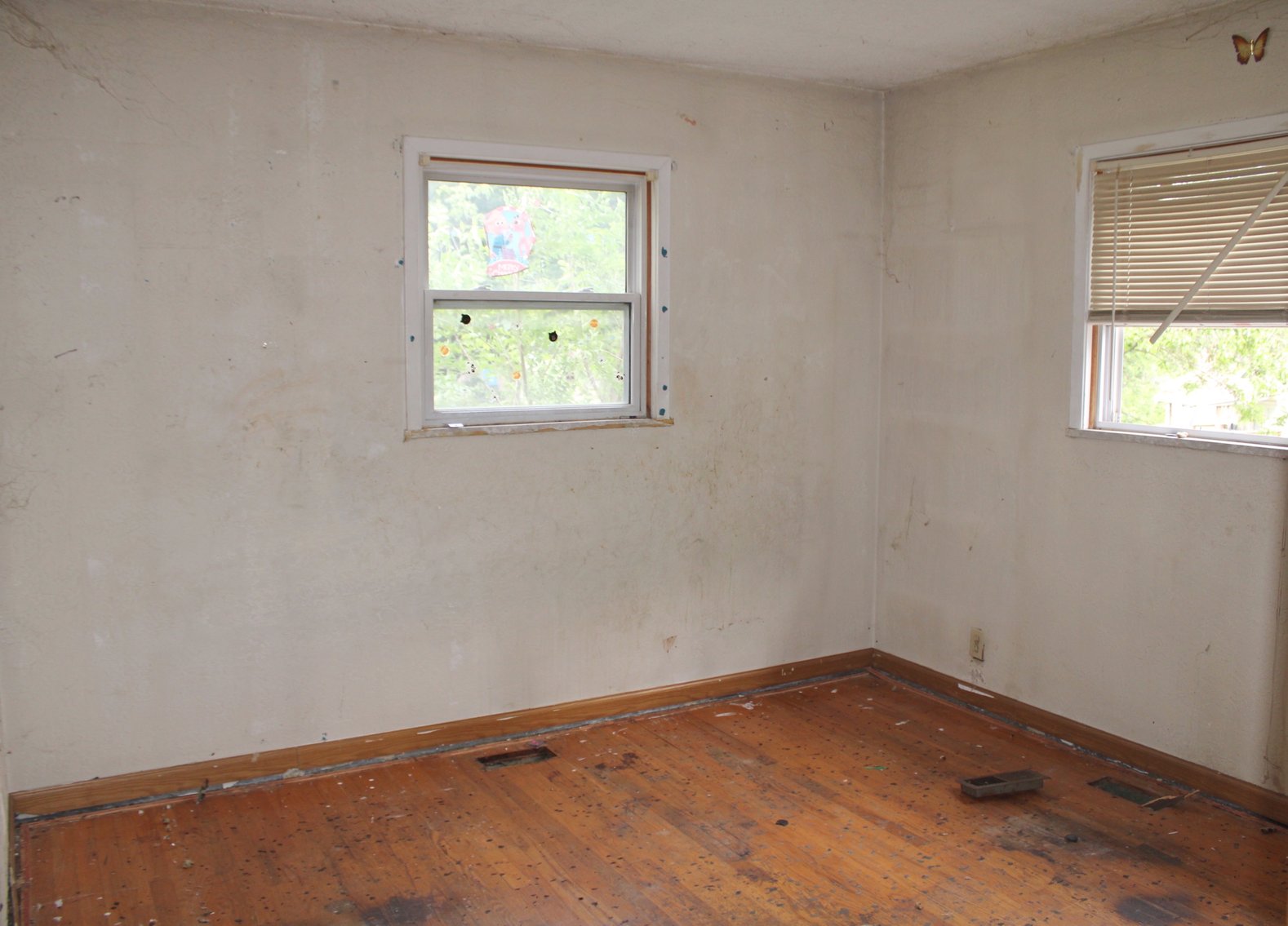 Image for DOUBLE REAL ESTATE AUCTION CARAVAN