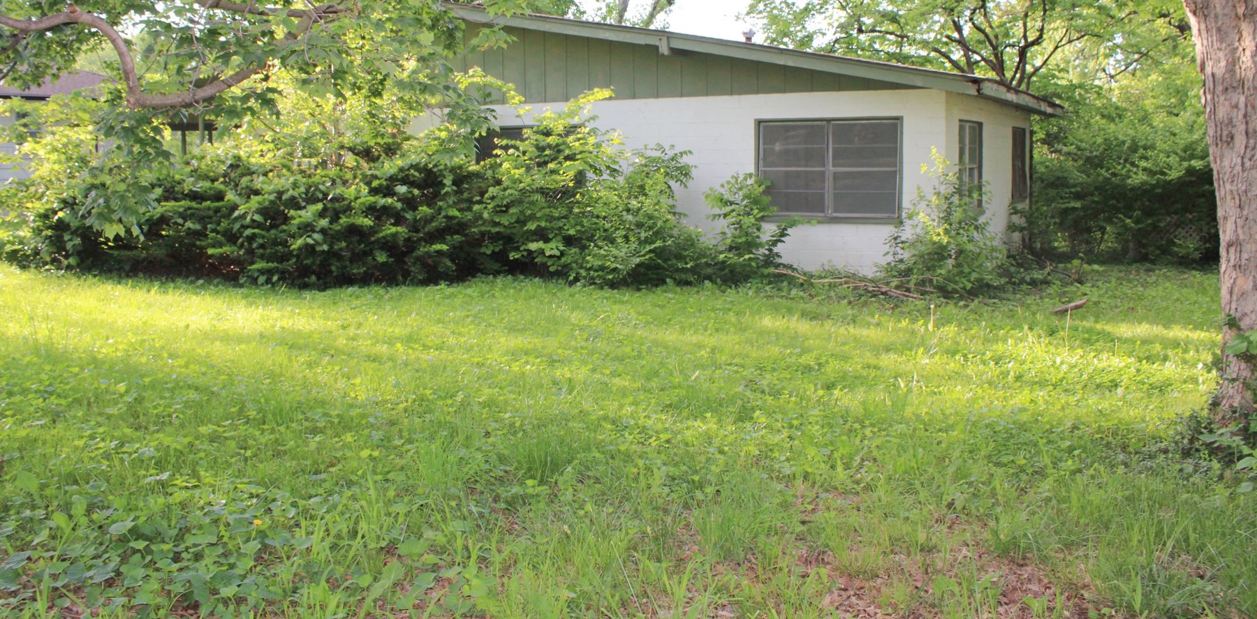 Image for DOUBLE REAL ESTATE AUCTION CARAVAN
