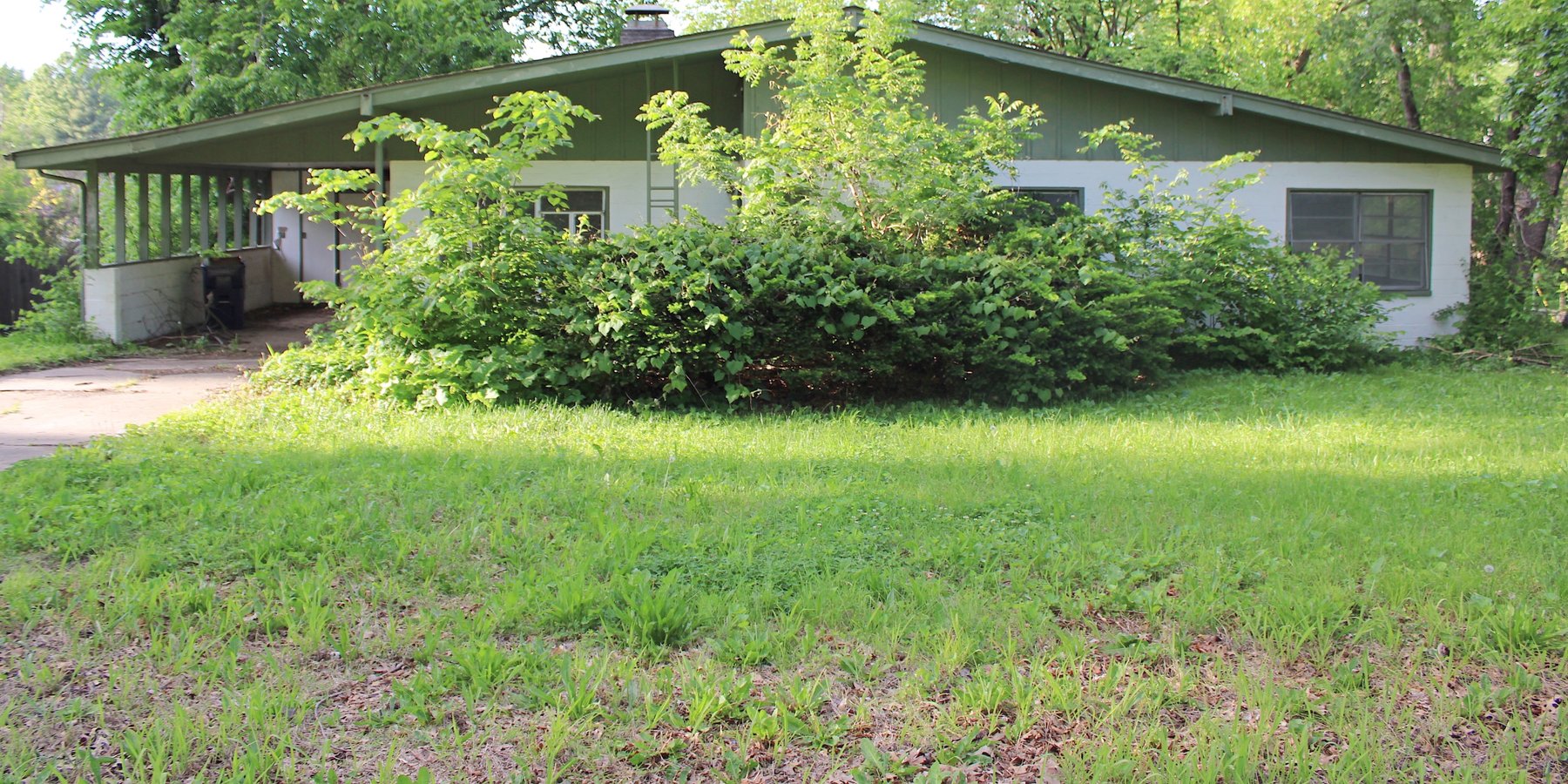 Image for DOUBLE REAL ESTATE AUCTION CARAVAN