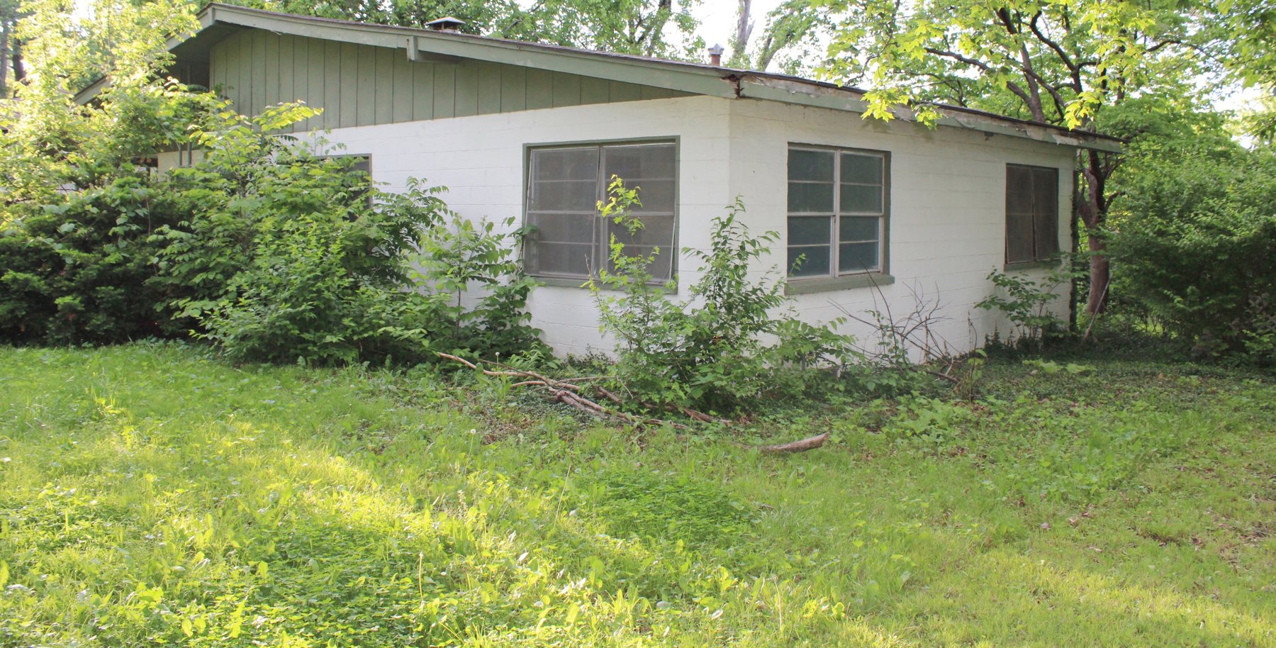 Image for DOUBLE REAL ESTATE AUCTION CARAVAN