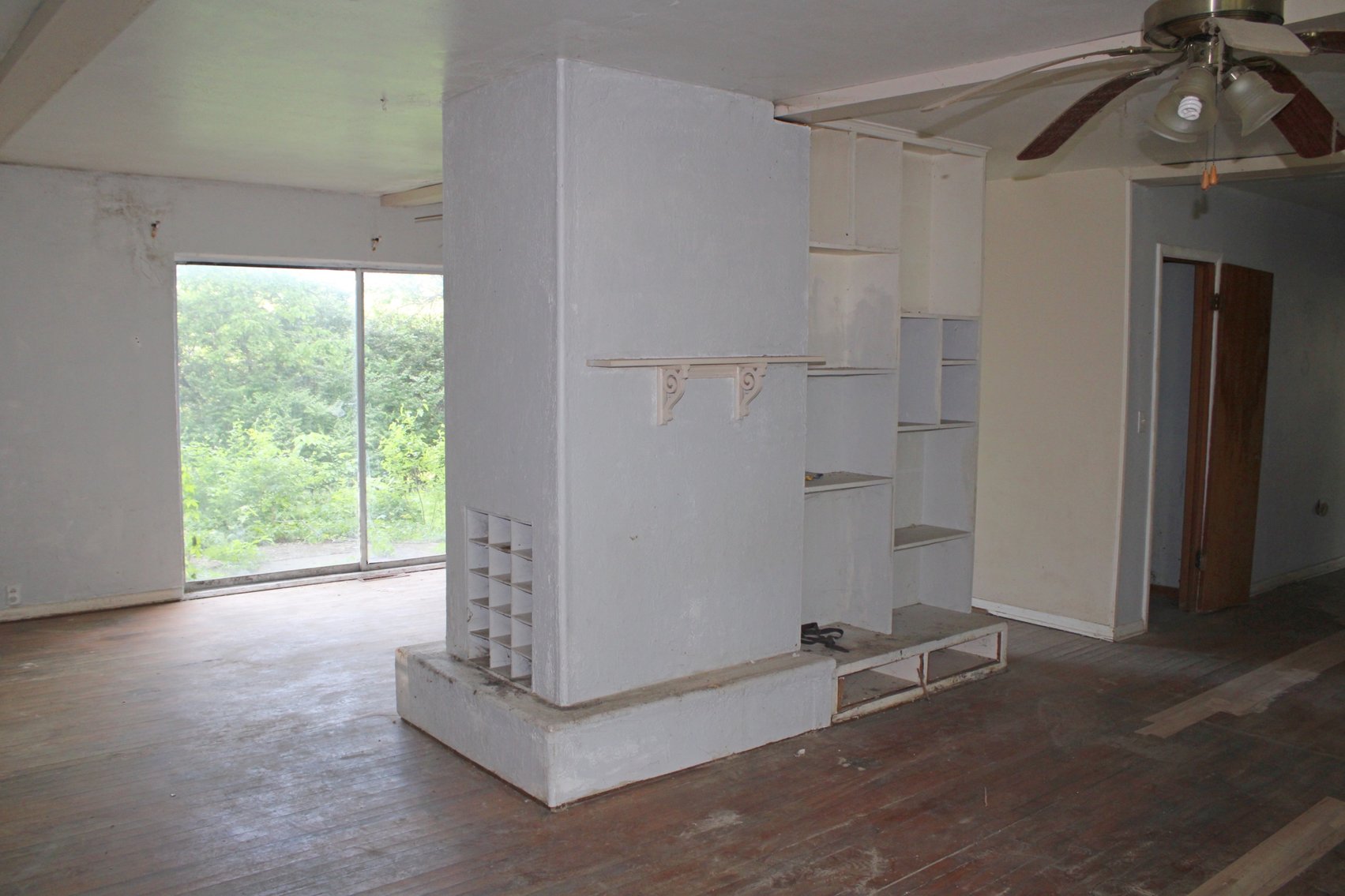 Image for DOUBLE REAL ESTATE AUCTION CARAVAN