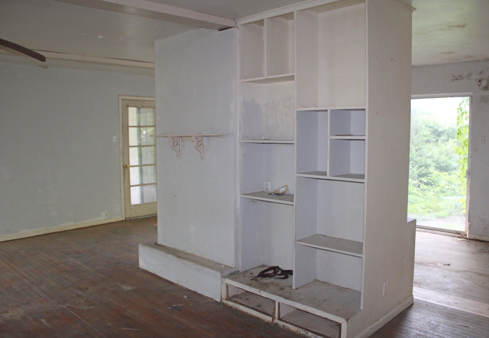 Image for DOUBLE REAL ESTATE AUCTION CARAVAN