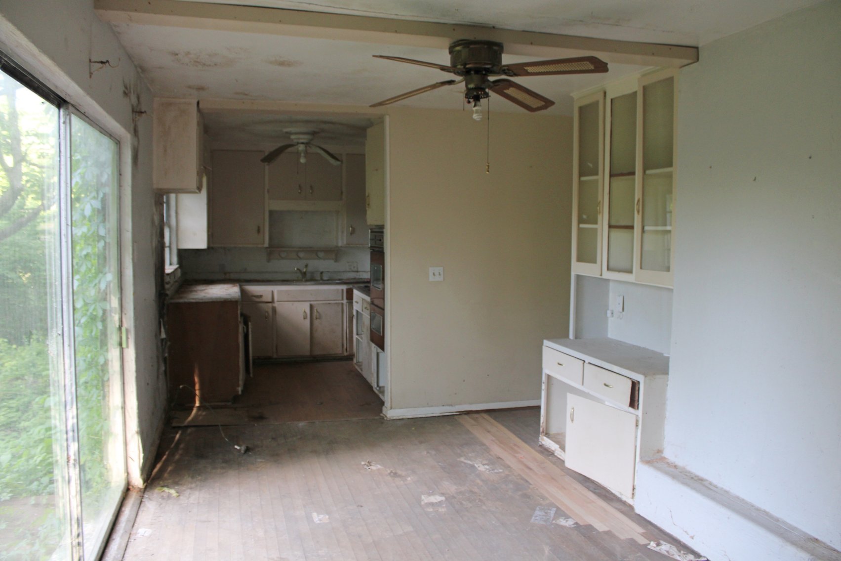Image for DOUBLE REAL ESTATE AUCTION CARAVAN