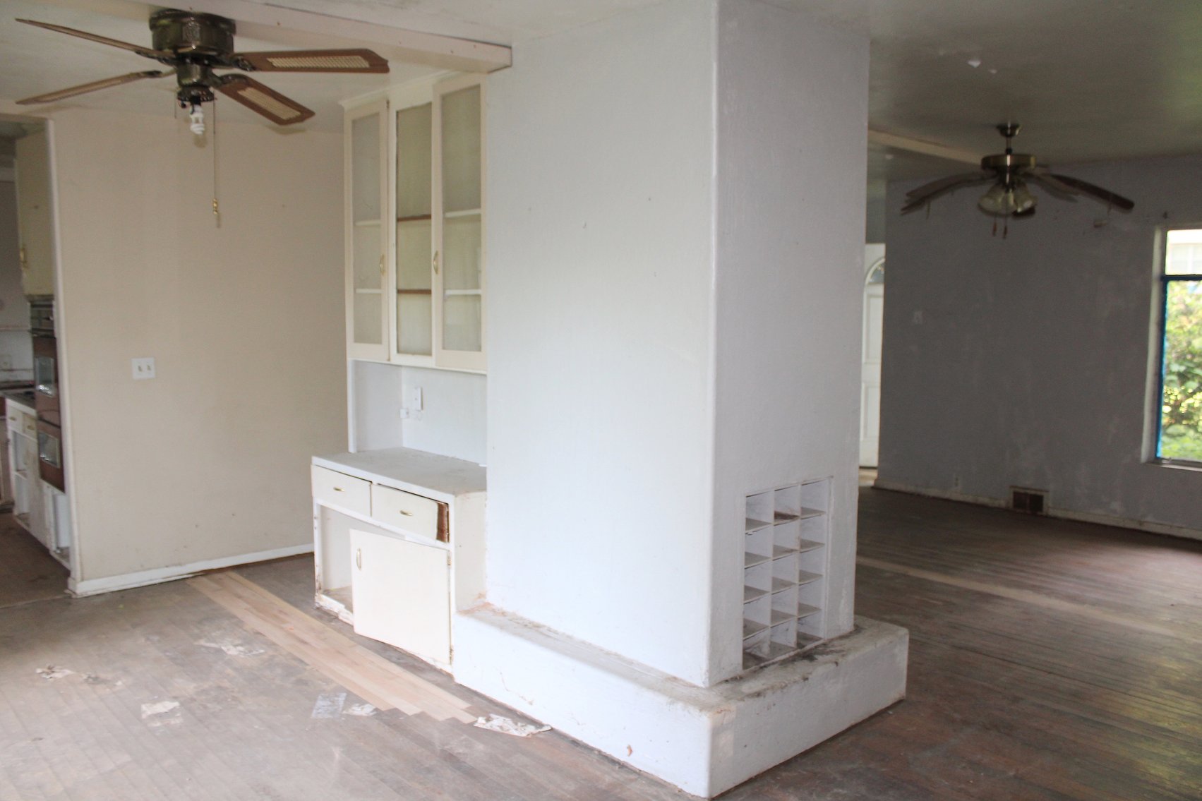 Image for DOUBLE REAL ESTATE AUCTION CARAVAN