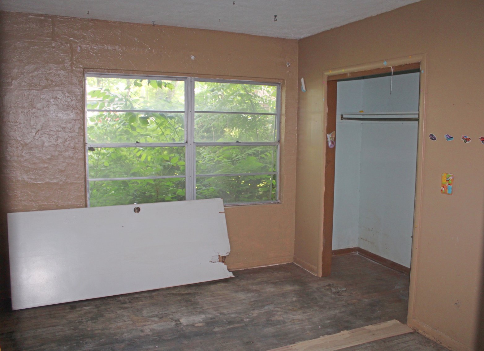 Image for DOUBLE REAL ESTATE AUCTION CARAVAN