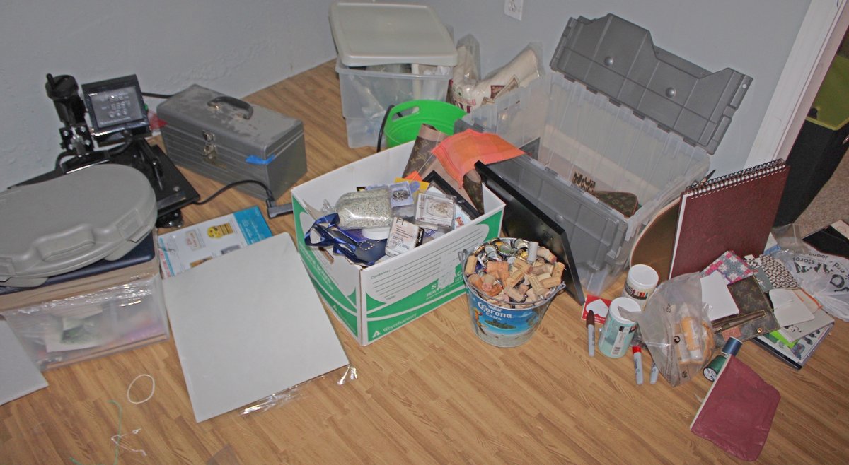 Image for LIVING ESTATE AUCTION