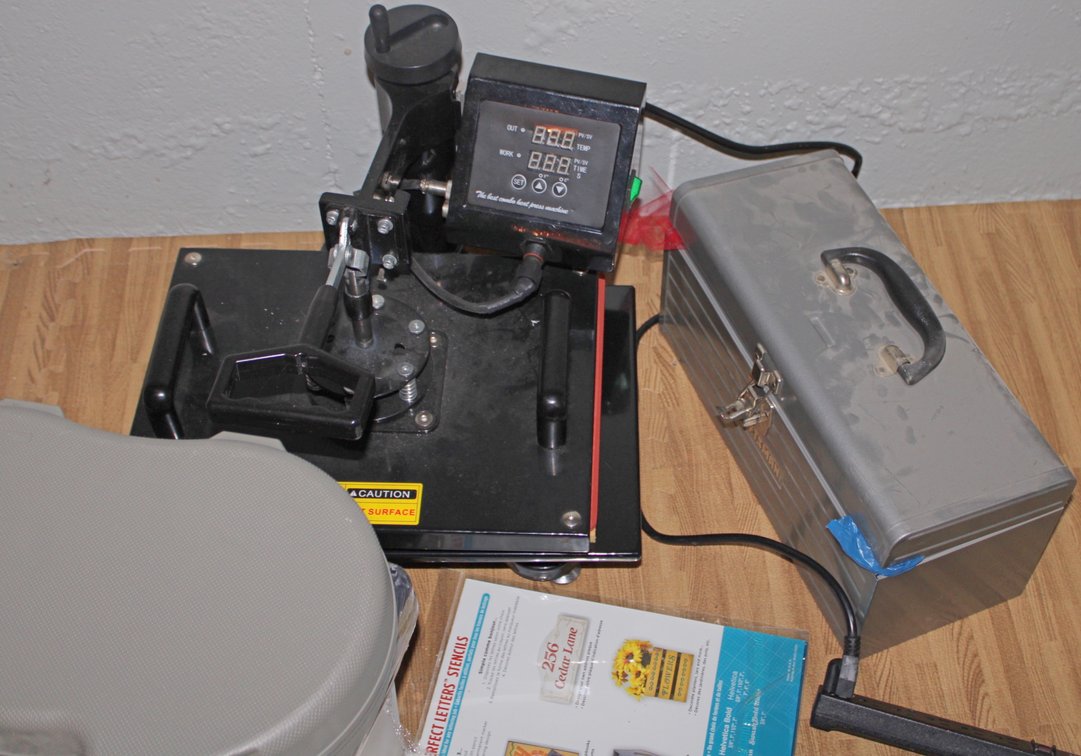 Image for LIVING ESTATE AUCTION