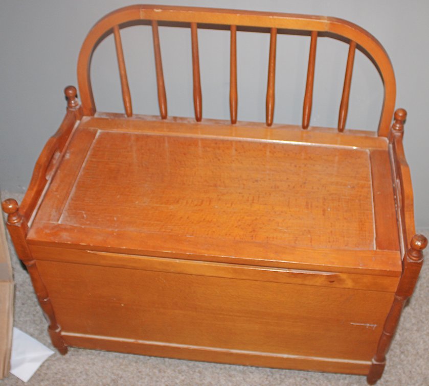 Image for LIVING ESTATE AUCTION