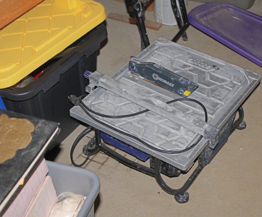 Image for LIVING ESTATE AUCTION