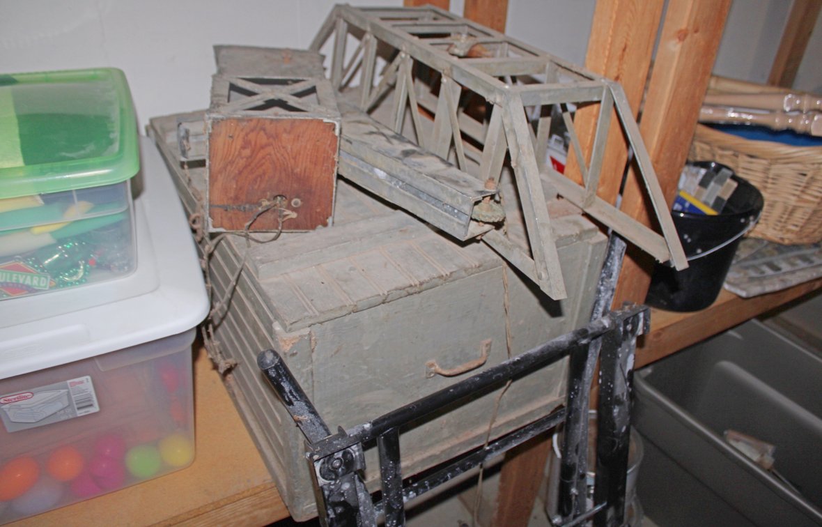 Image for LIVING ESTATE AUCTION