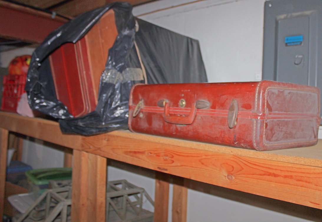 Image for LIVING ESTATE AUCTION