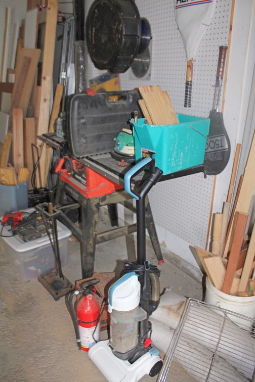 Image for LIVING ESTATE AUCTION