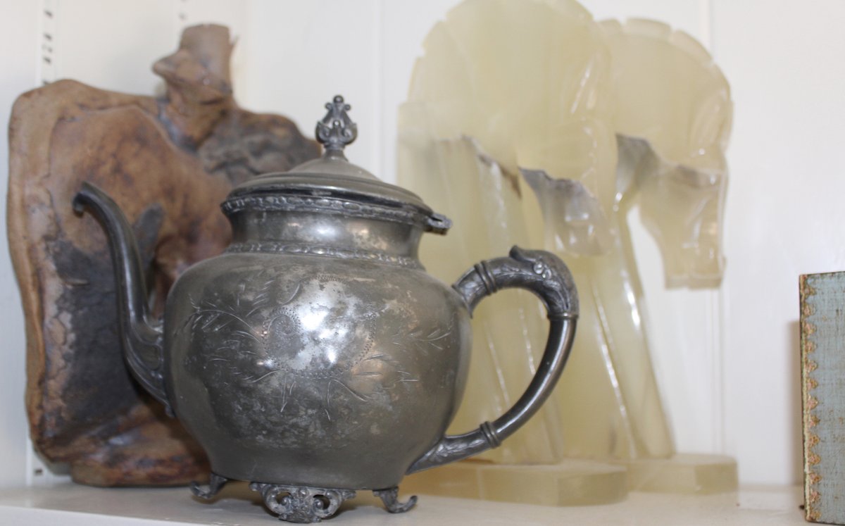 Image for LIVING ESTATE AUCTION