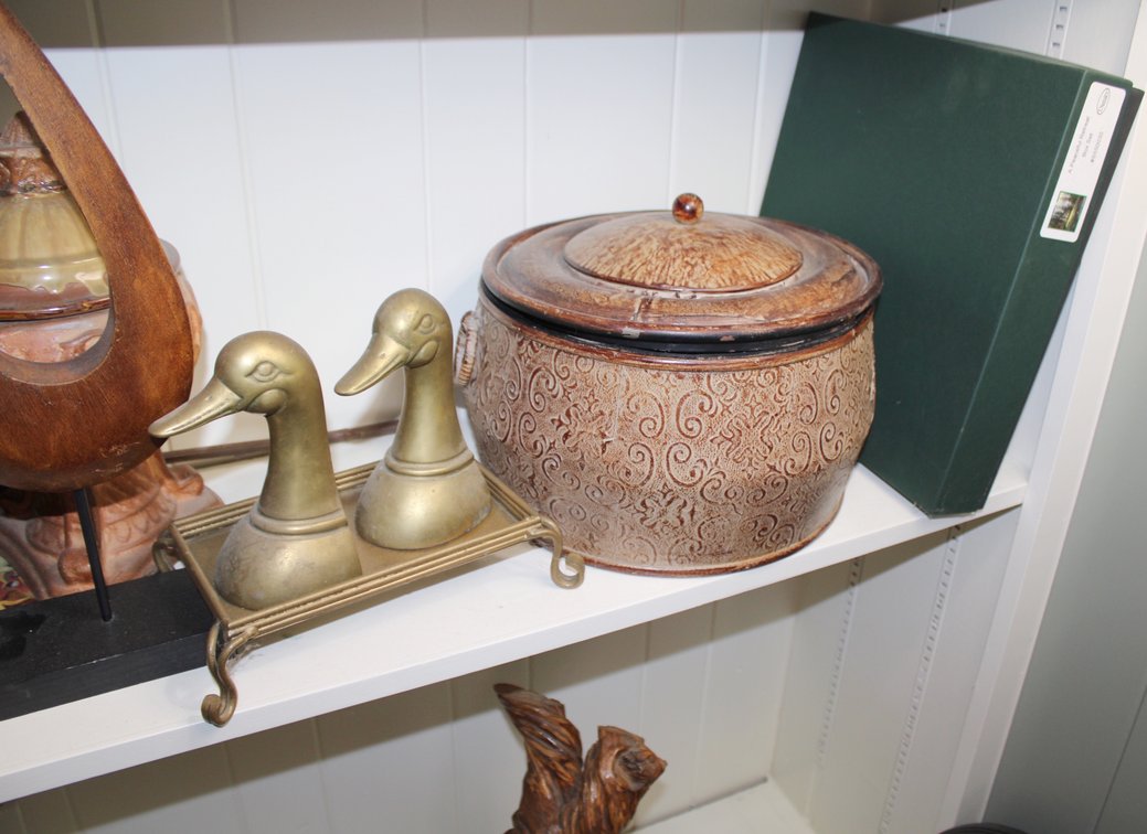Image for LIVING ESTATE AUCTION