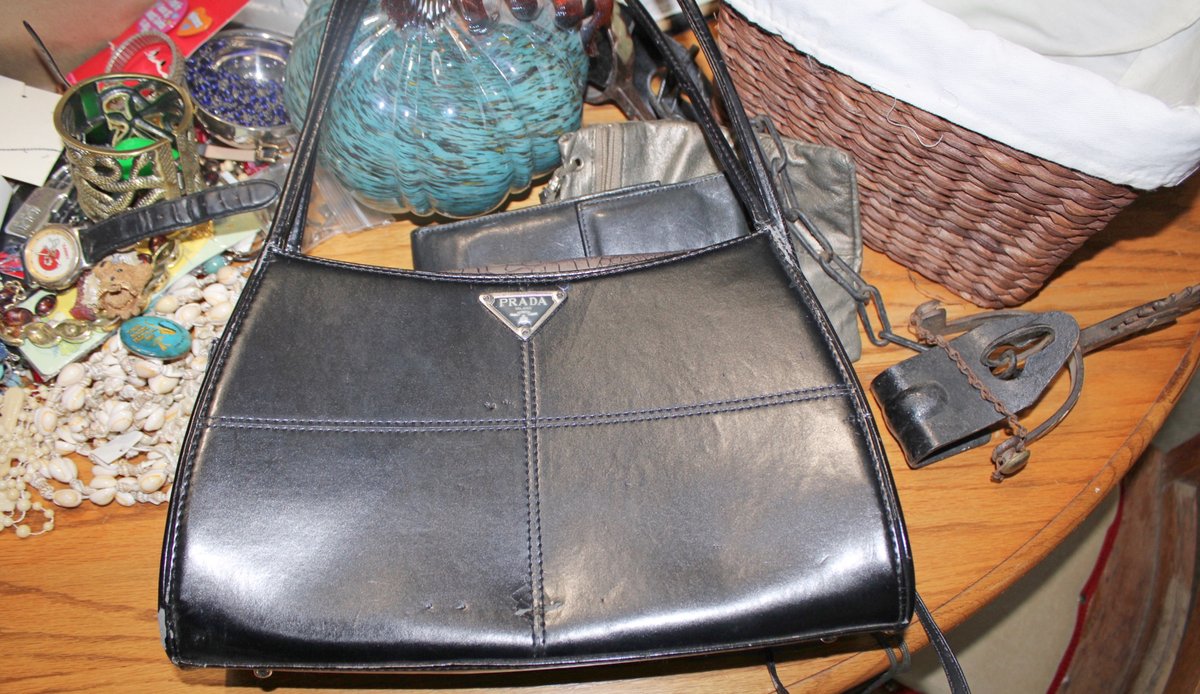 Image for LIVING ESTATE AUCTION