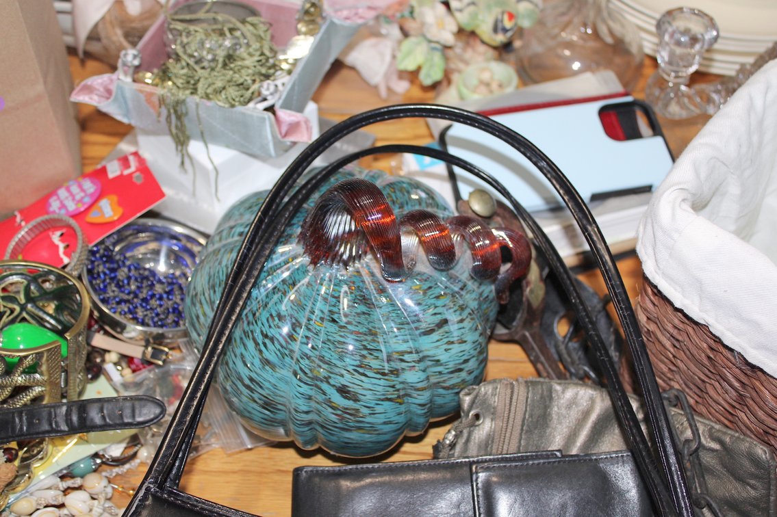 Image for LIVING ESTATE AUCTION