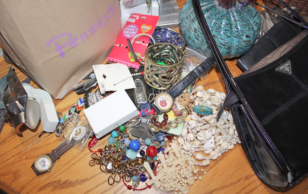 Image for LIVING ESTATE AUCTION