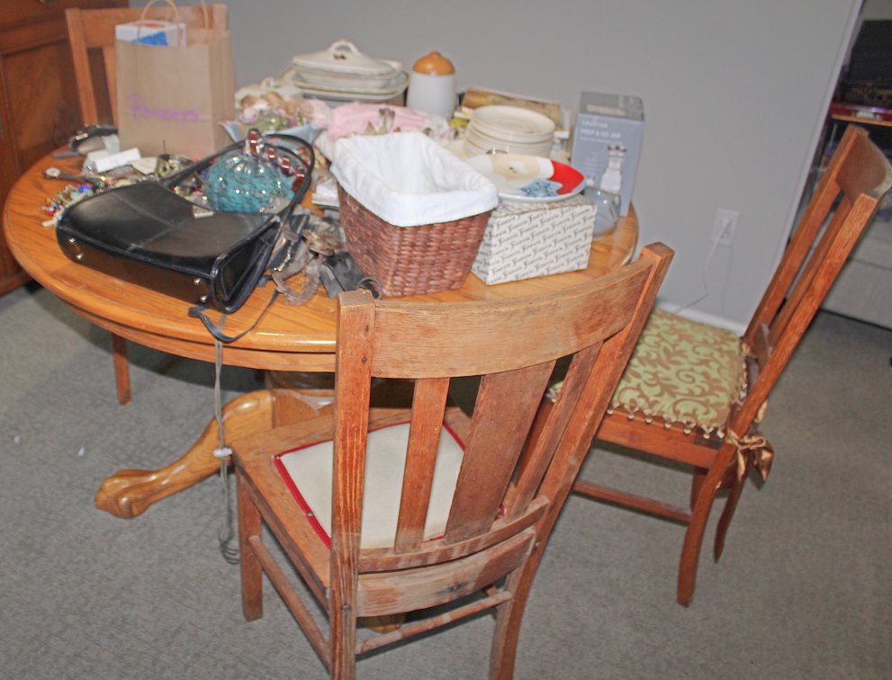 Image for LIVING ESTATE AUCTION