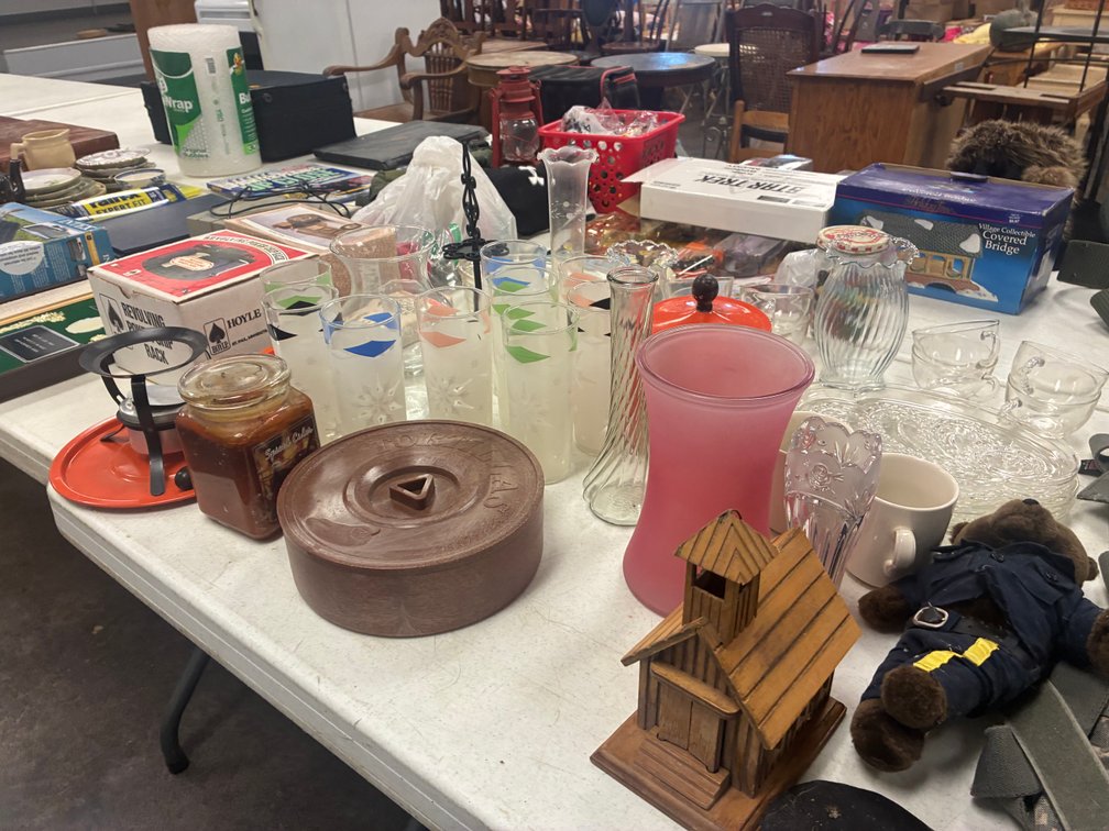 Image for INDOOR ANTIQUE DEALER'S ESTATE AUCTION