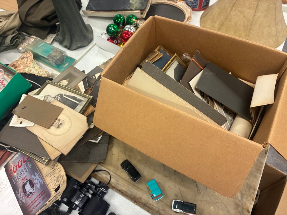 Image for INDOOR ANTIQUE DEALER'S ESTATE AUCTION