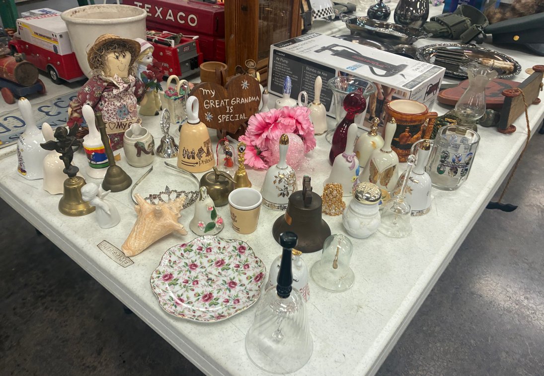 Image for INDOOR ANTIQUE DEALER'S ESTATE AUCTION