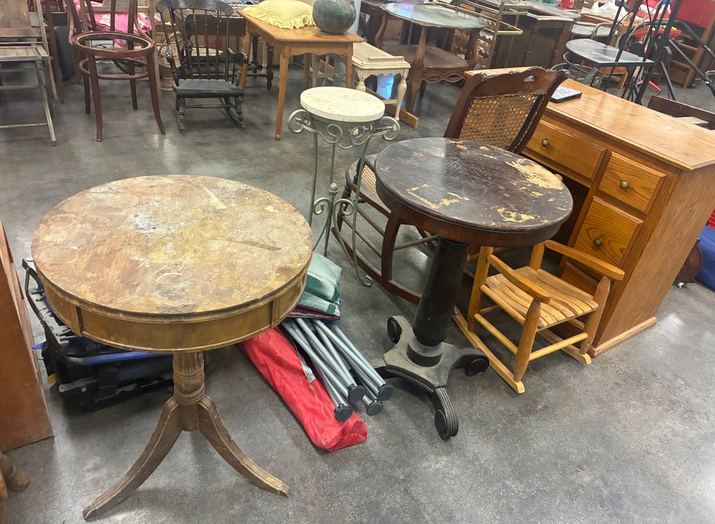 Image for INDOOR ANTIQUE DEALER'S ESTATE AUCTION