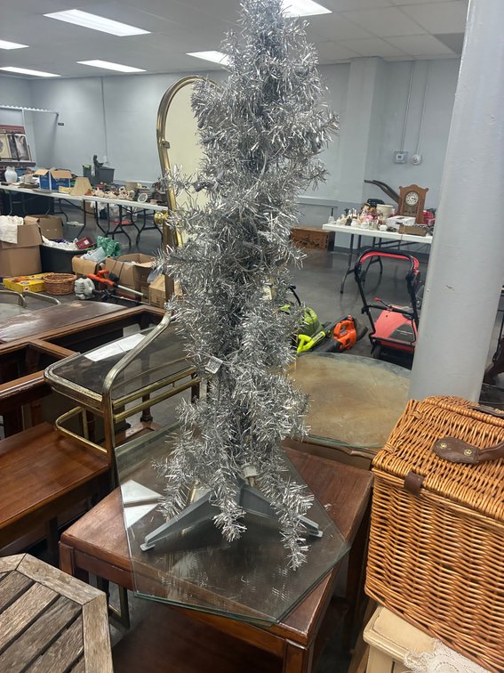 Image for INDOOR ANTIQUE DEALER'S ESTATE AUCTION