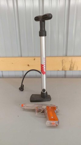 Image for (I-791) AIRSOFT HANDGUN (DOES NOT WORK) AND AN AIR PUMP