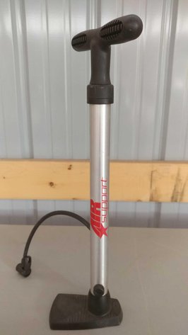 Image for (I-791) AIRSOFT HANDGUN (DOES NOT WORK) AND AN AIR PUMP