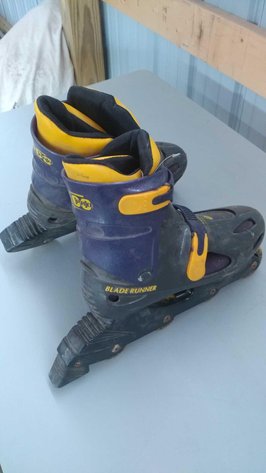 Image for (I-798) SIZE 11 BLADE RUNNER 250 PRO ROLLER BLADES