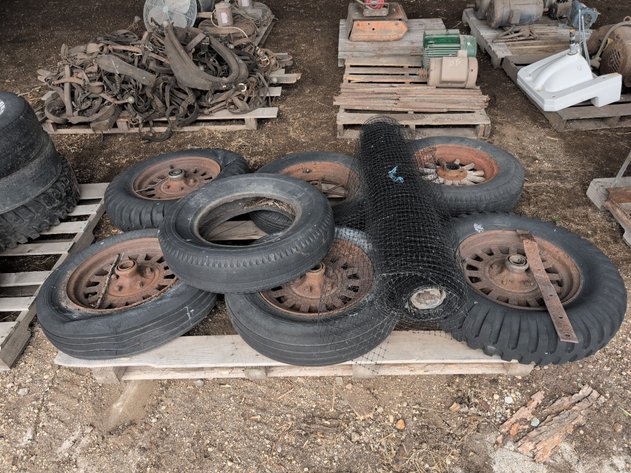 Image for Nadgwick Farms Online Only Auction