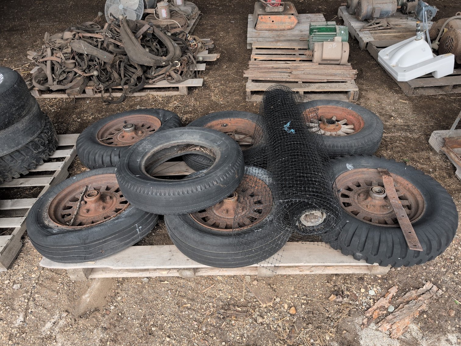 Image for Nadgwick Farms Online Only Auction