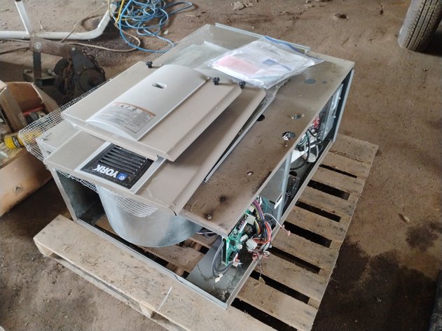 Image for Ralph & Candyce Sandberg Moving Online Only Auction