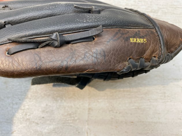 Image for BASEBALL GLOVE