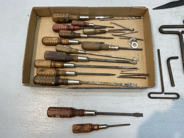 Image for TOOLS / SCREWDRIVERS