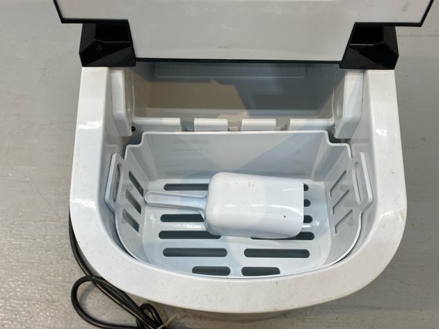 Image for ICE MAKER