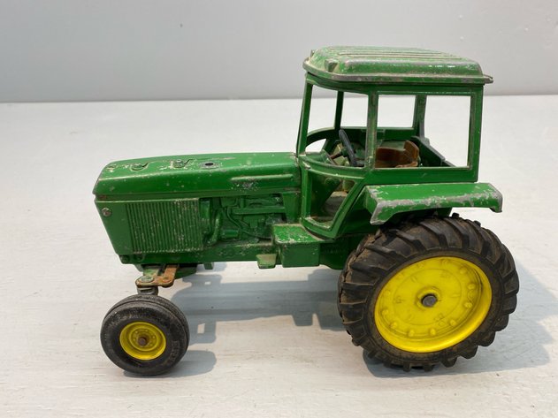 Image for SCALE TRACTOR