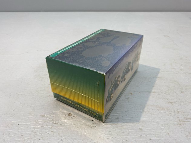 Image for SCALE TRACTOR