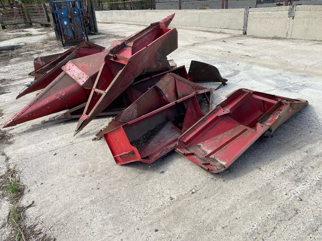 Image for METAL COMBINE SNOOTS