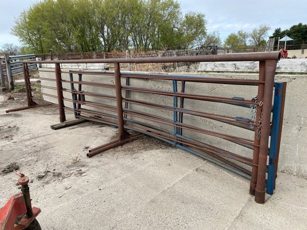Image for [2] FREESTANDING PANELS AND GATES